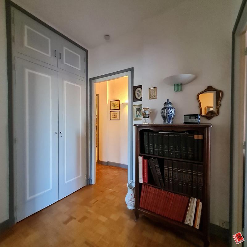 Appartement - 120 m² - 5 pièces