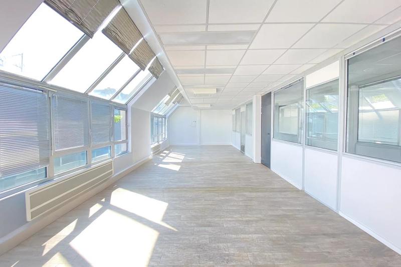 Bureau - 1 095 m²