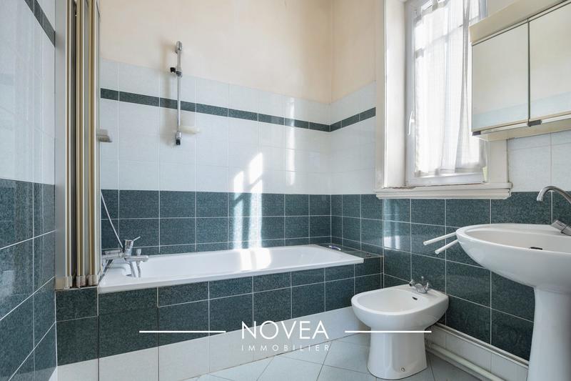 Maison ancienne - 210 m² - 8 pièces