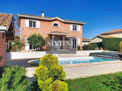 Villa - 149 m² - 8 pièces