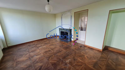 Maison - 90 m² - 5 pièces