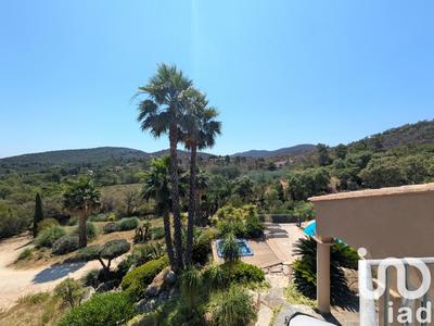 Maison - 460 m² - 12 pièces