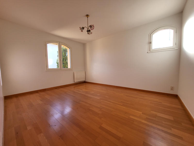 Maison - 166 m² - 6 pièces