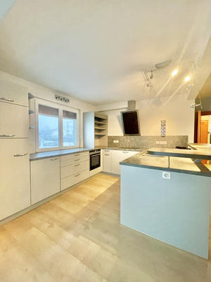 Maison - 170 m² - 7 pièces