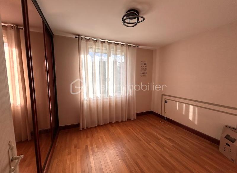 Maison - 168 m² - 8 pièces