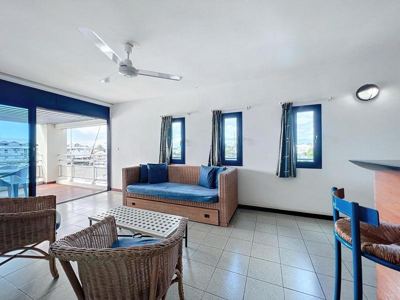 Appartement - 1 250 m² - 50 pièces