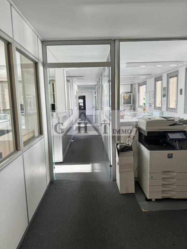 Entrepôt - 2 260 m²