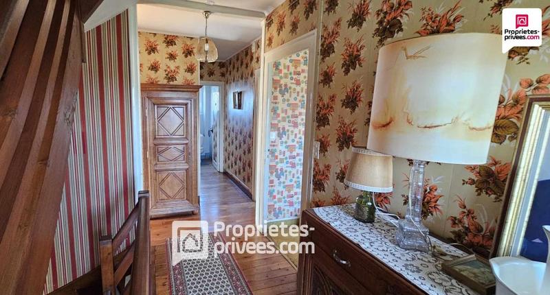 Propriété - 197 m² - 10 pièces