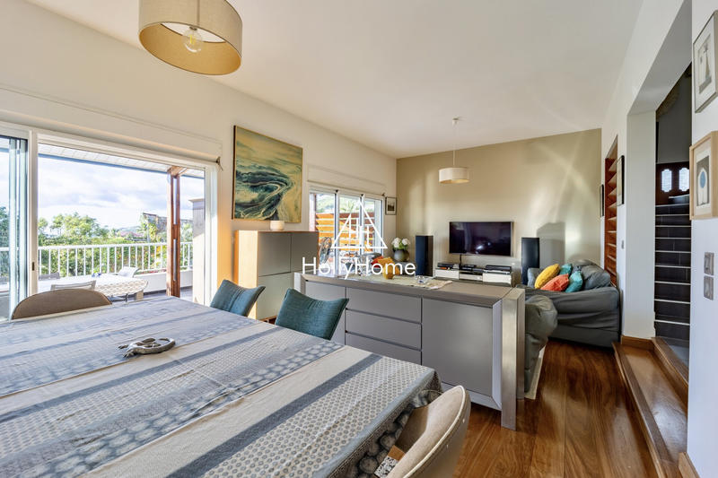 Maison - 175 m² - 6 pièces