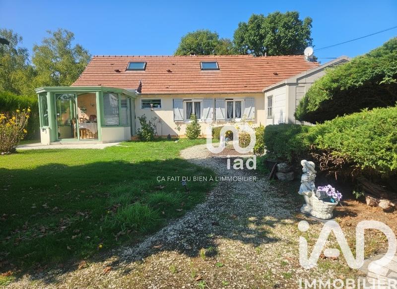 Maison - 141 m² - 8 pièces