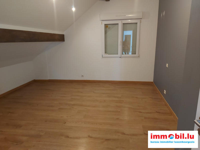 Maison - 255 m² - 7 pièces