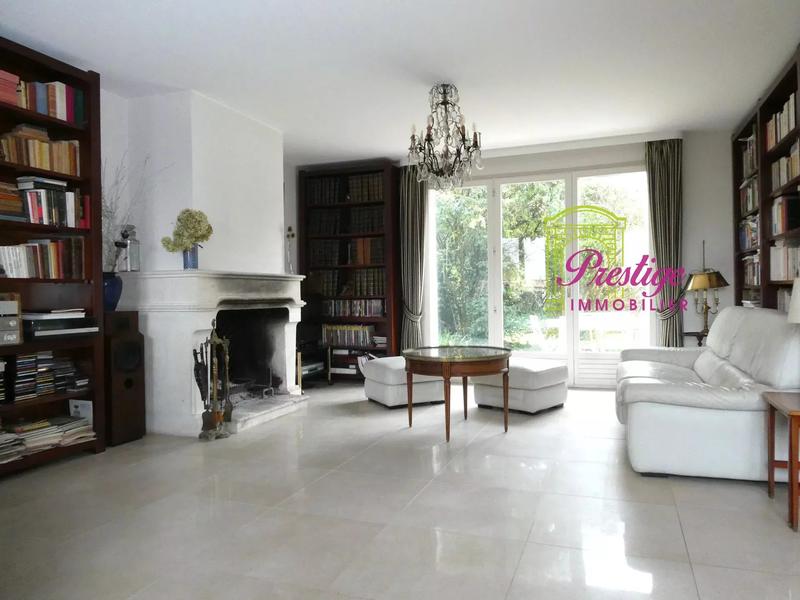 Maison - 166 m² - 7 pièces