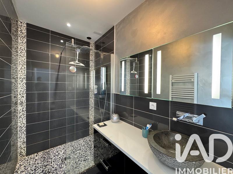 Maison - 120 m² - 7 pièces