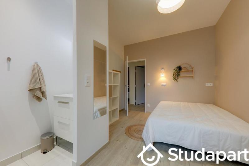 Chambre - 12 m² - 1 pièce