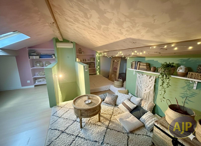 Maison - 166 m² - 7 pièces