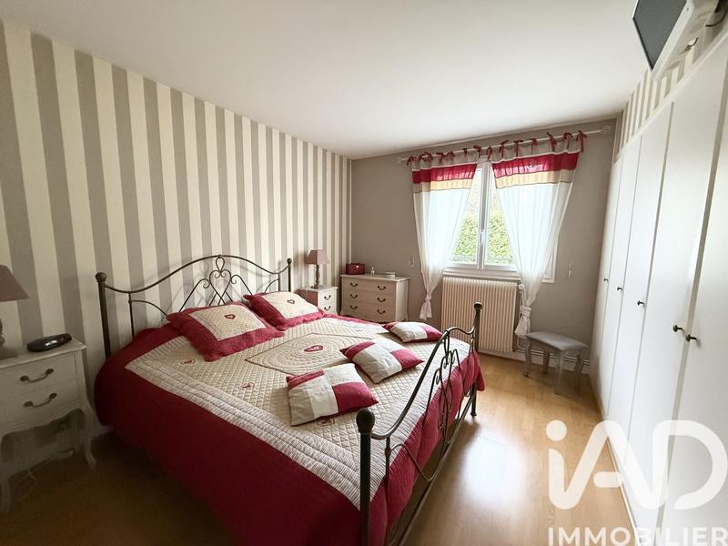 Maison - 323 m² - 9 pièces
