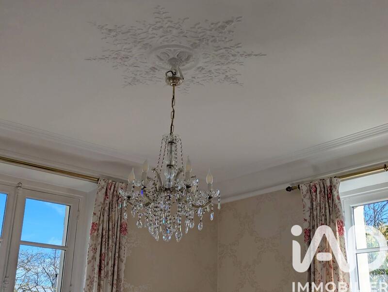 Maison - 165 m² - 9 pièces