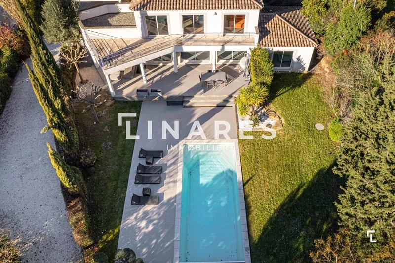 Villa - 226 m² - 5 pièces