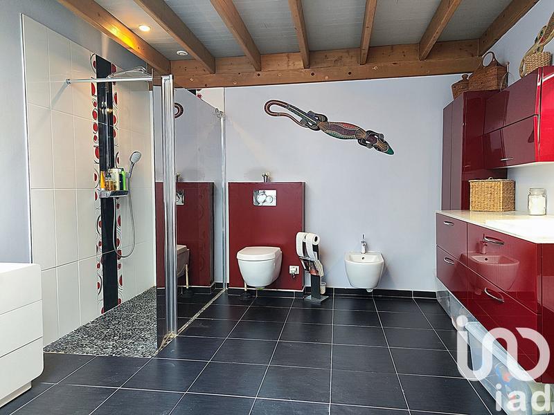 Maison de village - 251 m² - 9 pièces