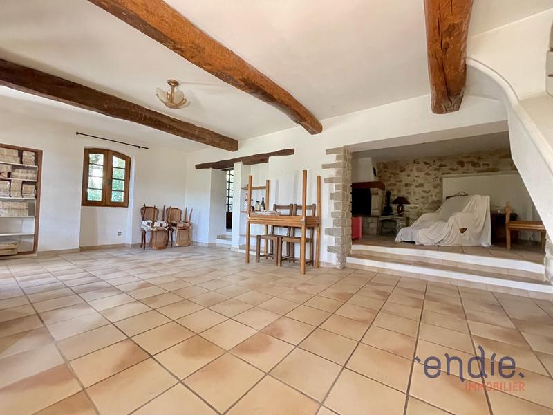 Maison - 180 m² - 5 pièces