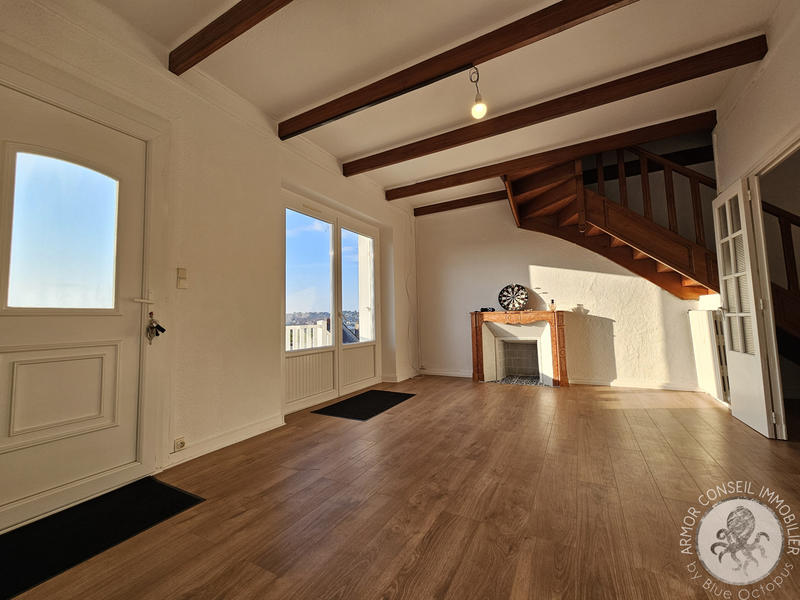 Maison - 93 m² - 6 pièces