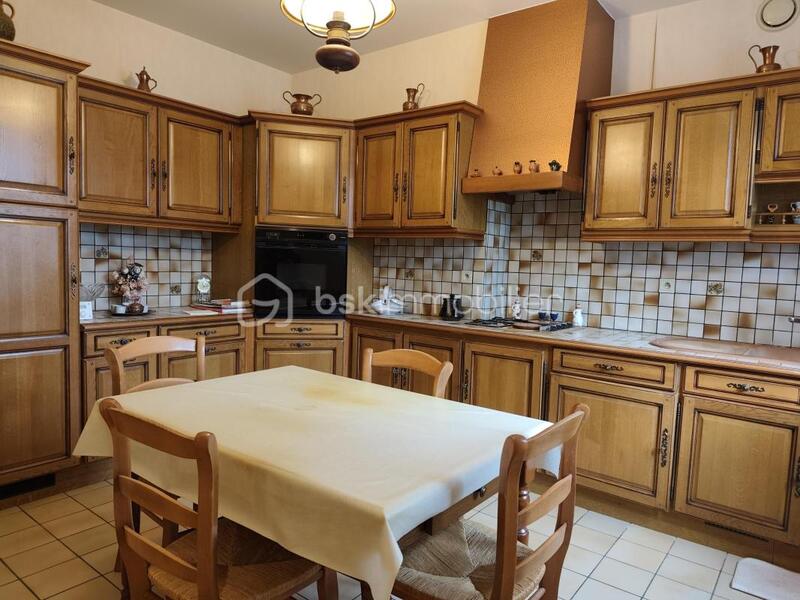 Maison - 161 m² - 7 pièces