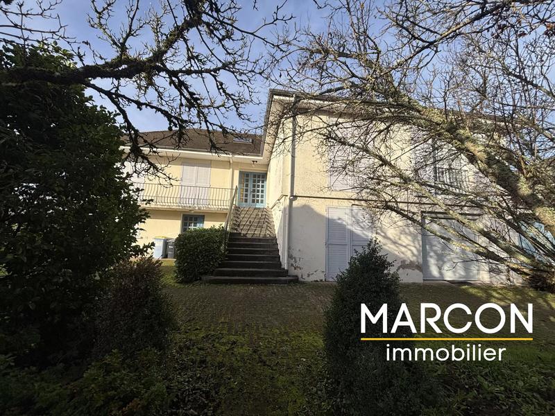 Propriété - 277 m² - 12 pièces