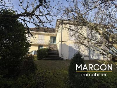 Propriété - 277 m² - 12 pièces