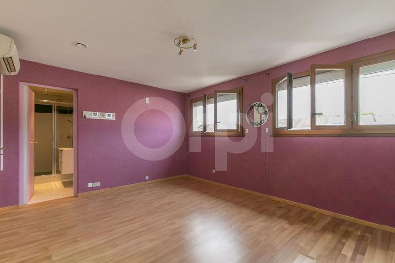 Maison - 177 m² - 7 pièces