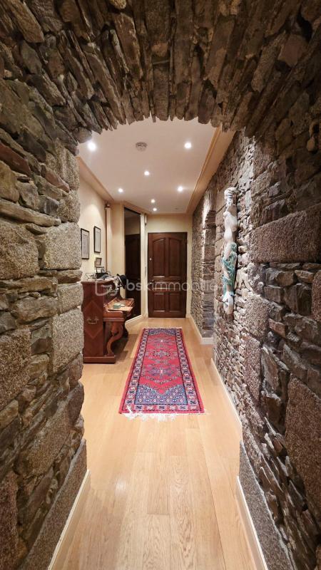 Appartement - 150 m² - 6 pièces