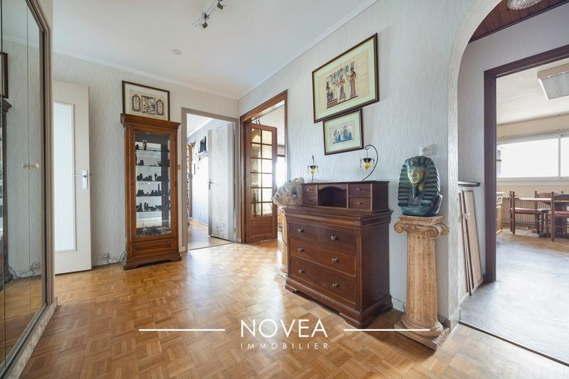 Appartement - 101 m² - 4 pièces