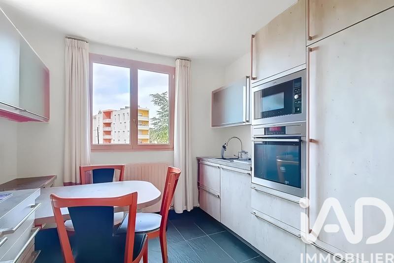 Appartement - 80 m² - 4 pièces