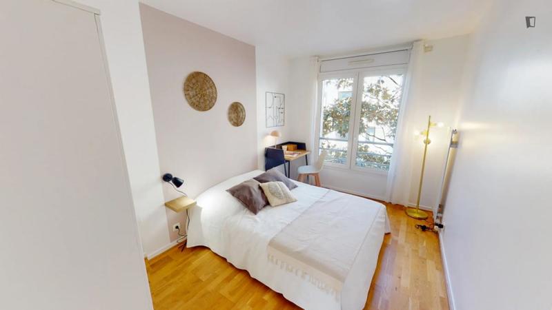 Chambre - 11 m² - 4 pièces