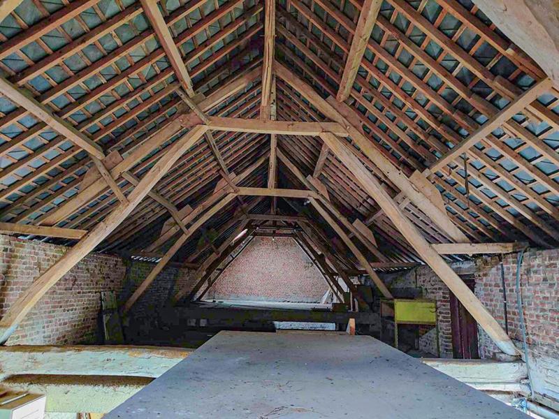 Maison - 250 m² - 2 pièces