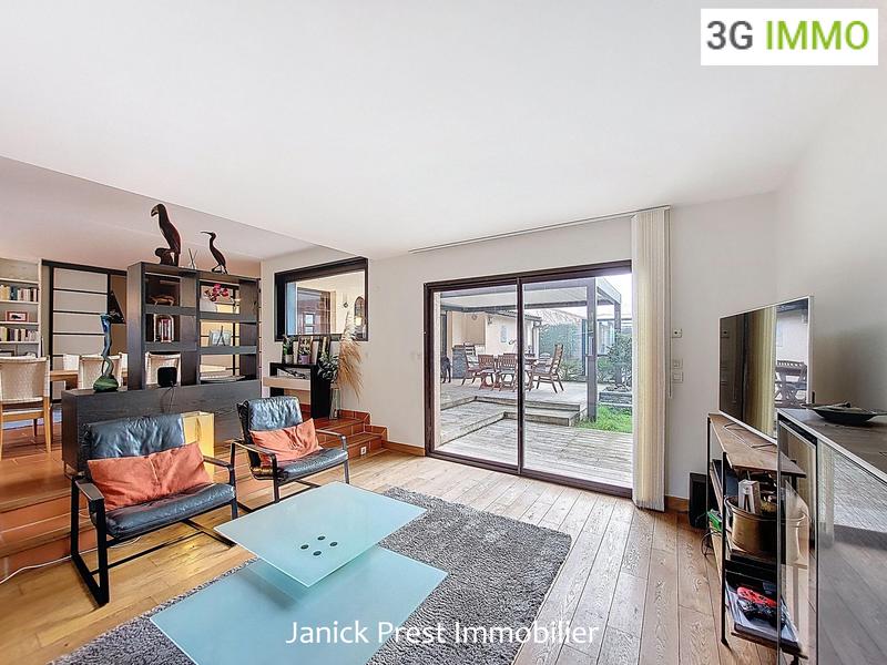 Maison - 152 m² - 7 pièces