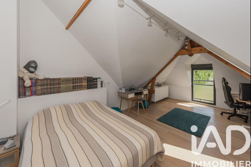 Maison - 225 m² - 8 pièces