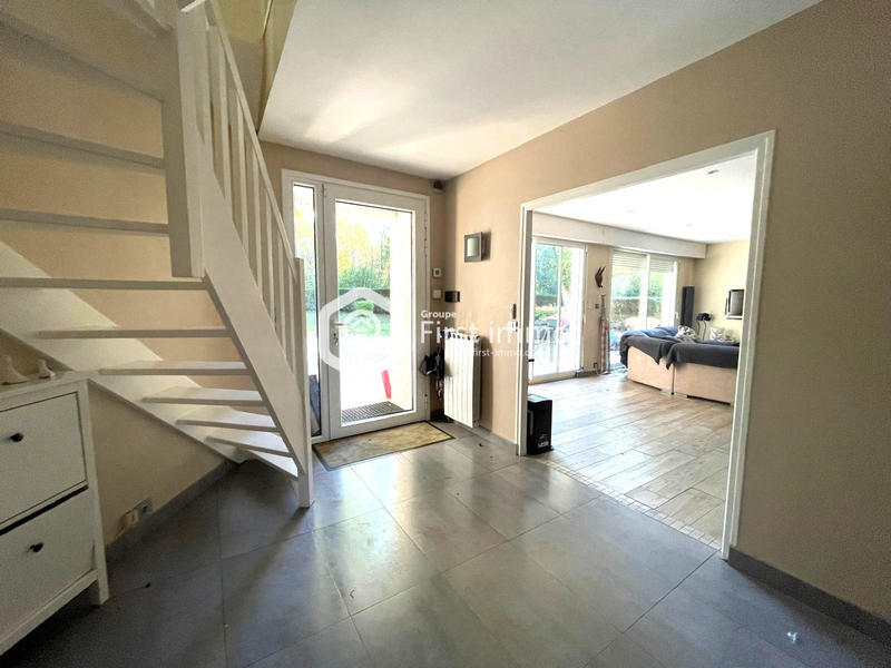 Maison - 230 m² - 7 pièces