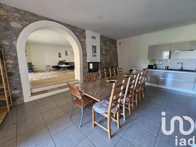 Châlet - 375 m² - 10 pièces