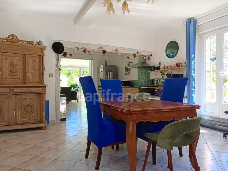 Maison - 220 m² - 7 pièces