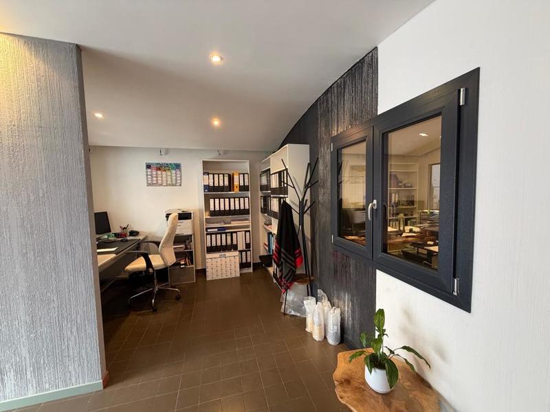 Local commercial - 103 m²