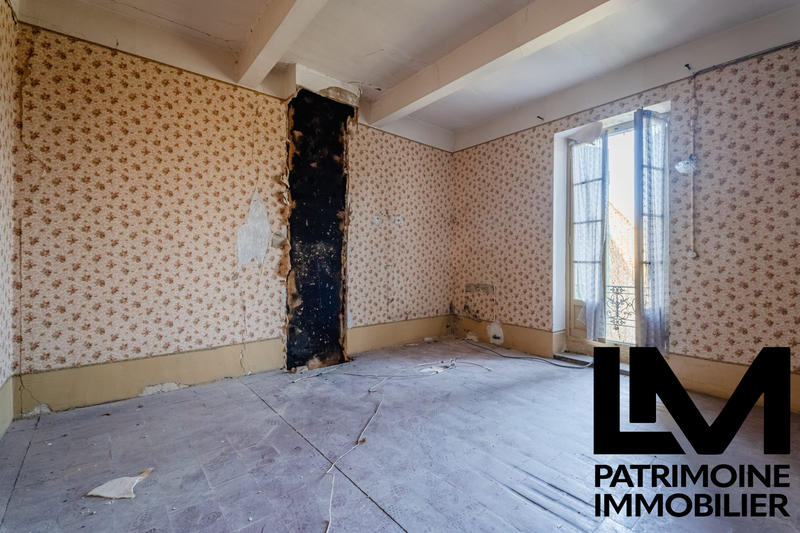 Maison - 325 m² - 6 pièces