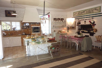 Mas - 250 m² - 7 pièces