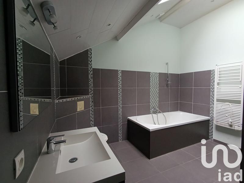 Maison - 93 m² - 4 pièces