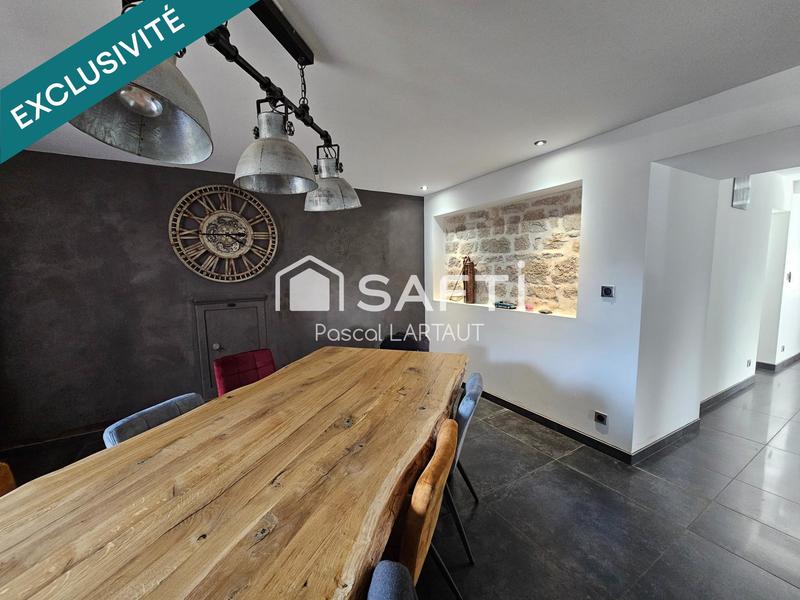 Maison - 216 m² - 7 pièces