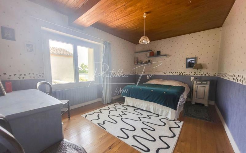 Maison - 251 m² - 8 pièces