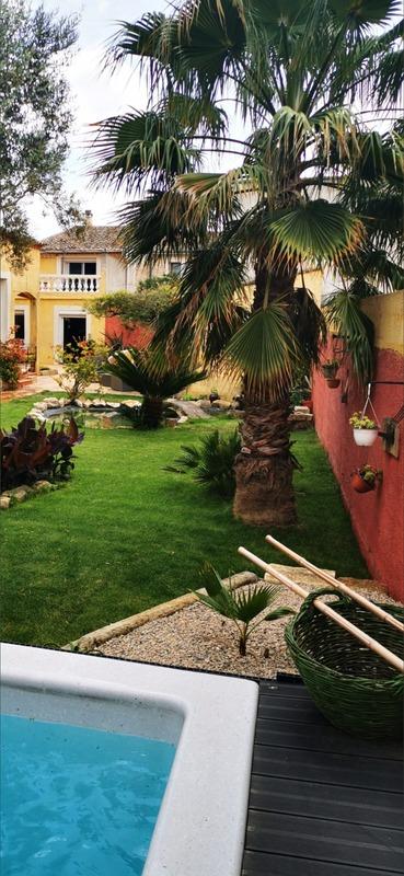 Mas - 280 m² - 14 pièces