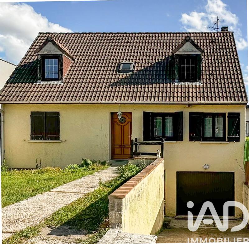 Maison - 110 m² - 6 pièces