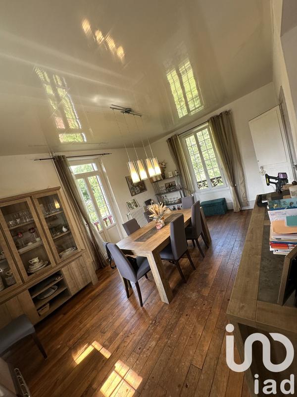 Maison - 180 m² - 8 pièces