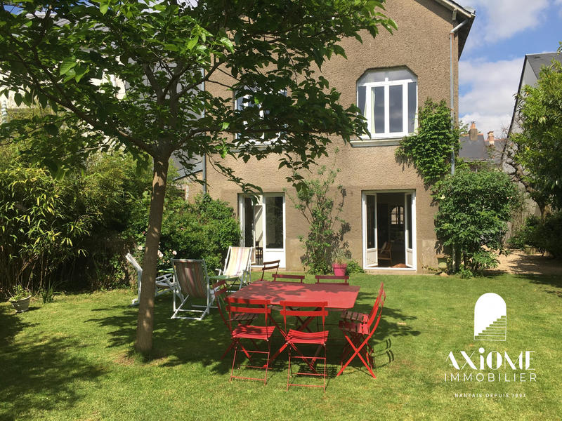 Maison ancienne - 232 m² - 7 pièces