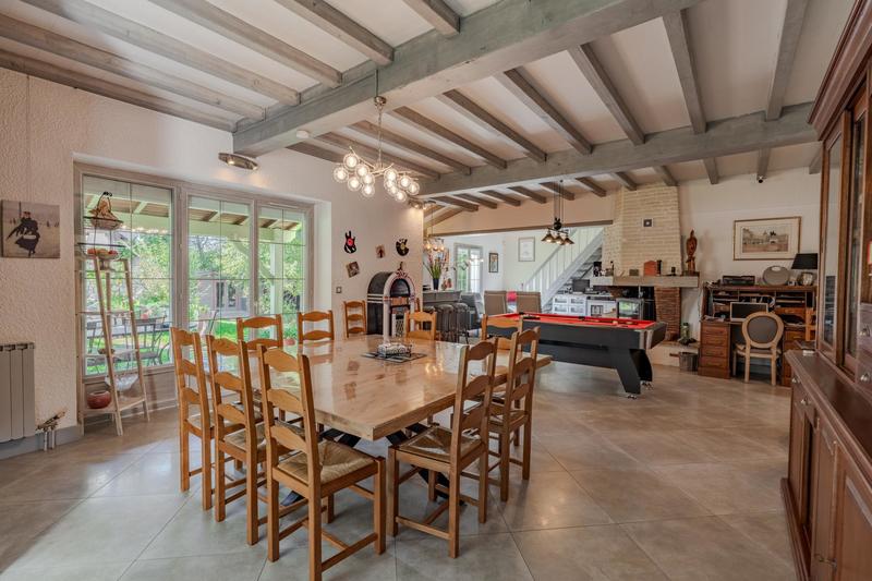 Maison - 185 m² - 5 pièces